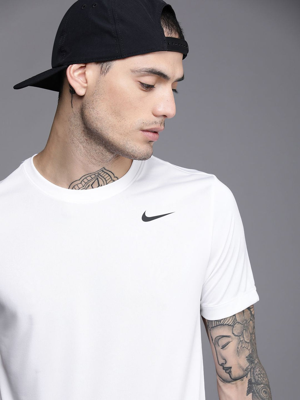  Nike Men White Brand Logo Detailed Solid Dri-FIT T-shirt