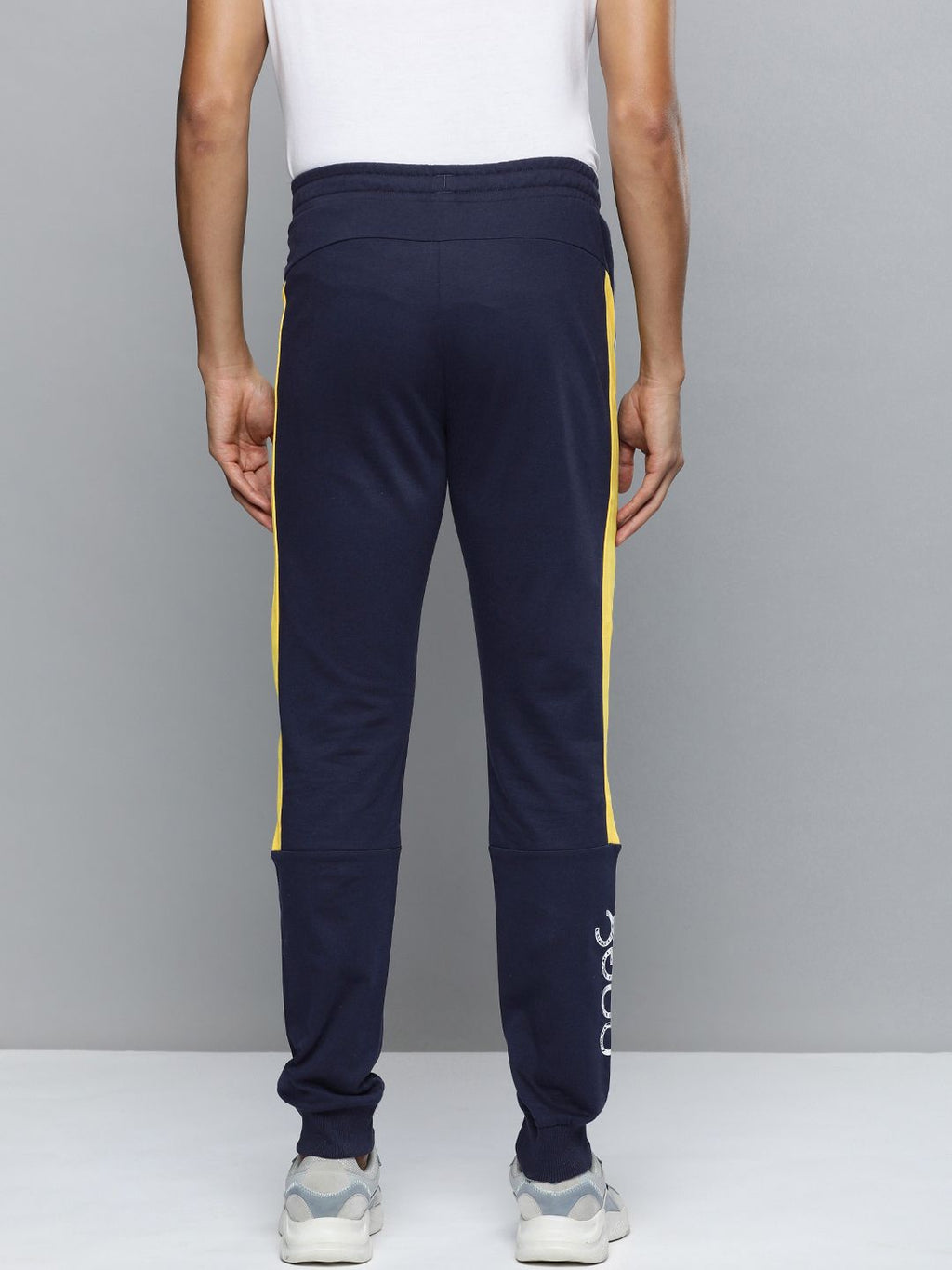  One8 X PUMA Virat Kohli Men Brand Logo Print & Side Taping Colourblocked Slim Fit Joggers