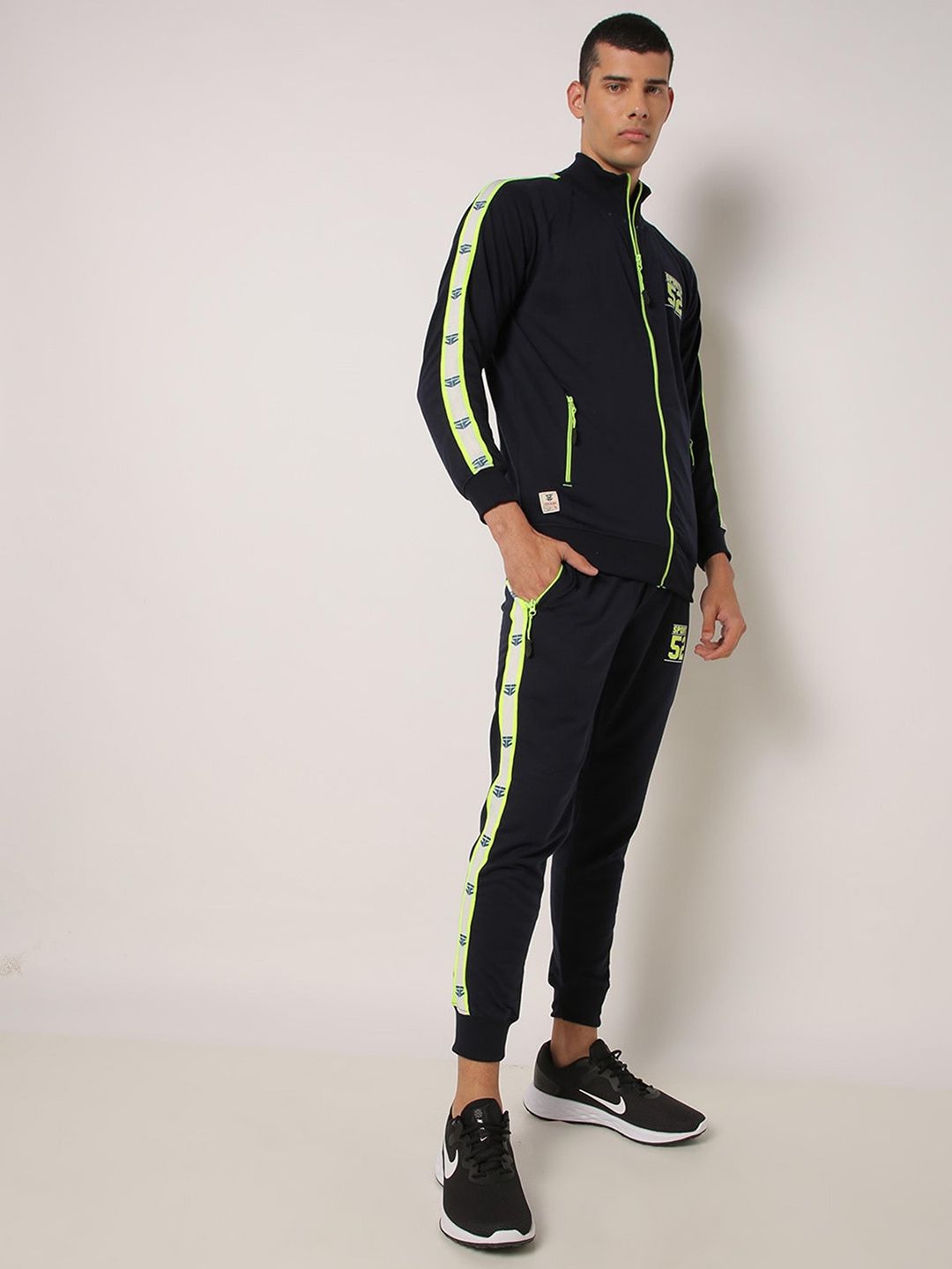  Sports52 Wear Men Solid Tracksuit