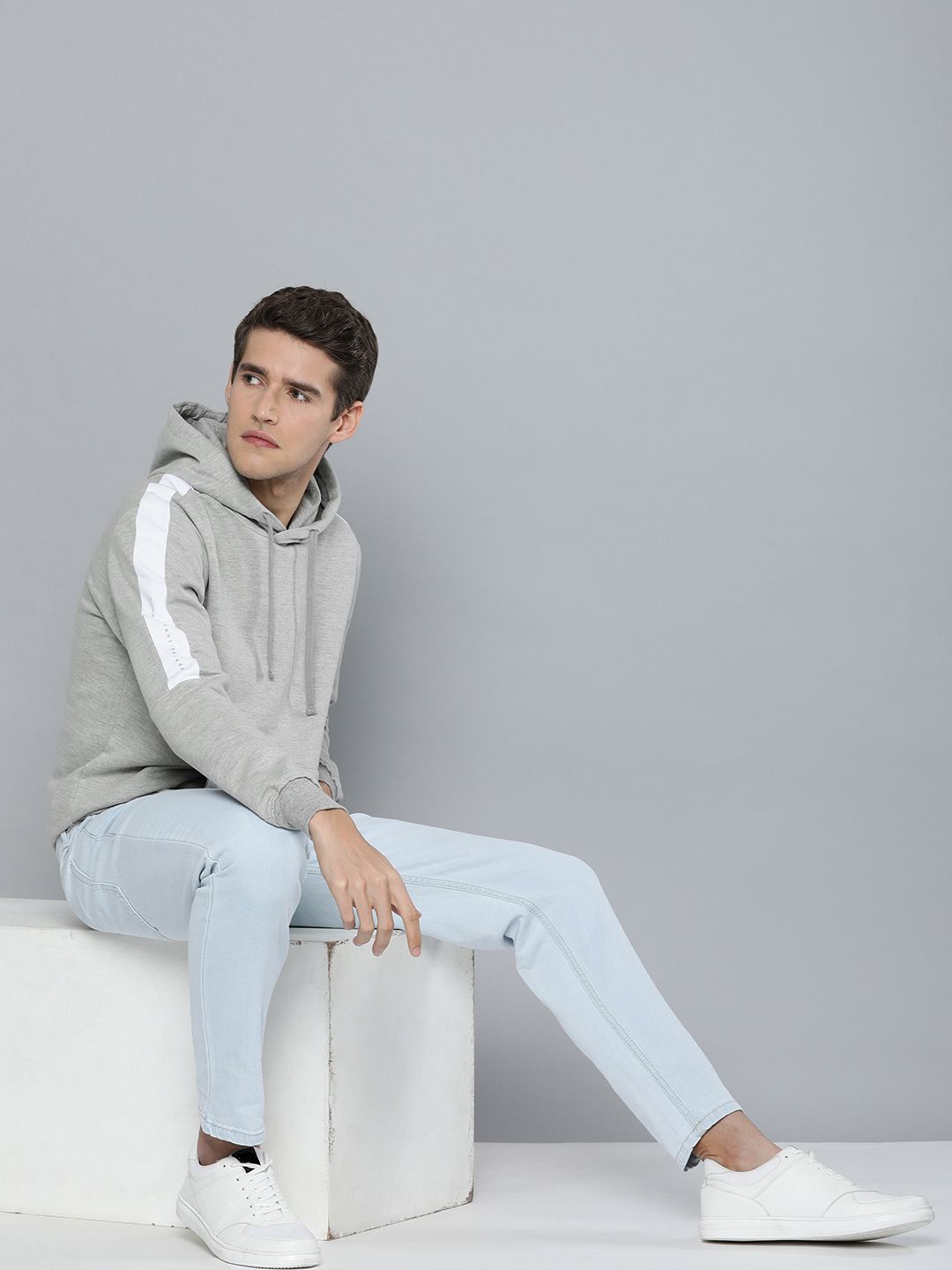  Ether Men Grey Solid Hooded Sweatshirt With Lined Detailed Sleeved