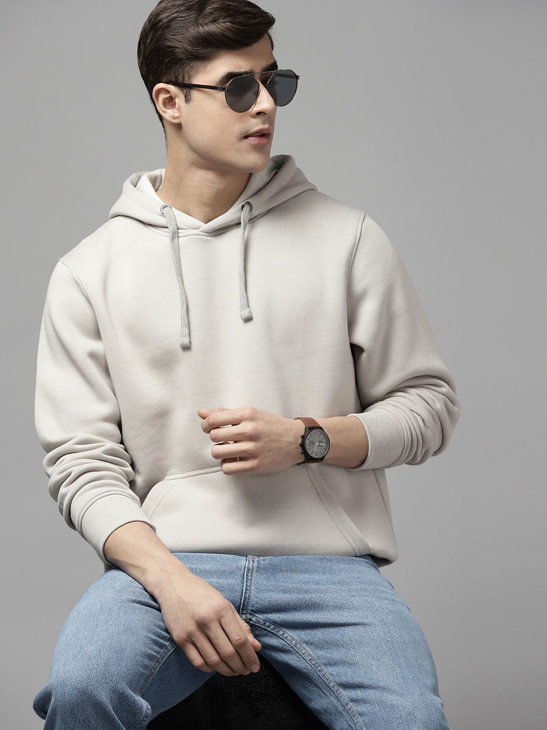  Roadster Men Solid Hooded Sweatshirt