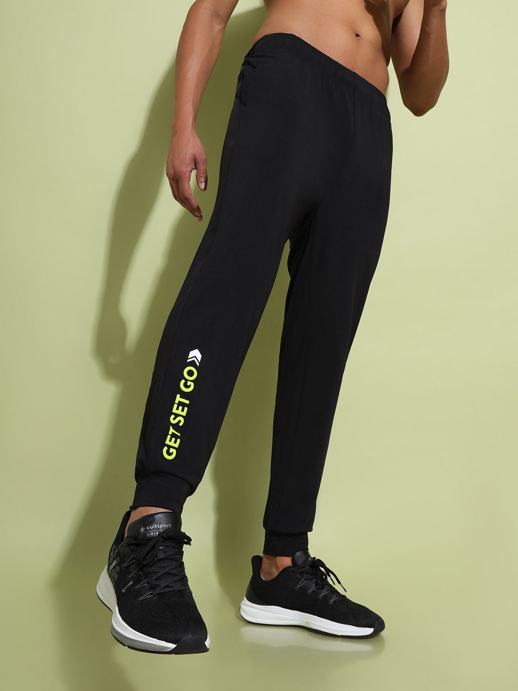  Cultsport Men Typography Printed Flydry Joggers