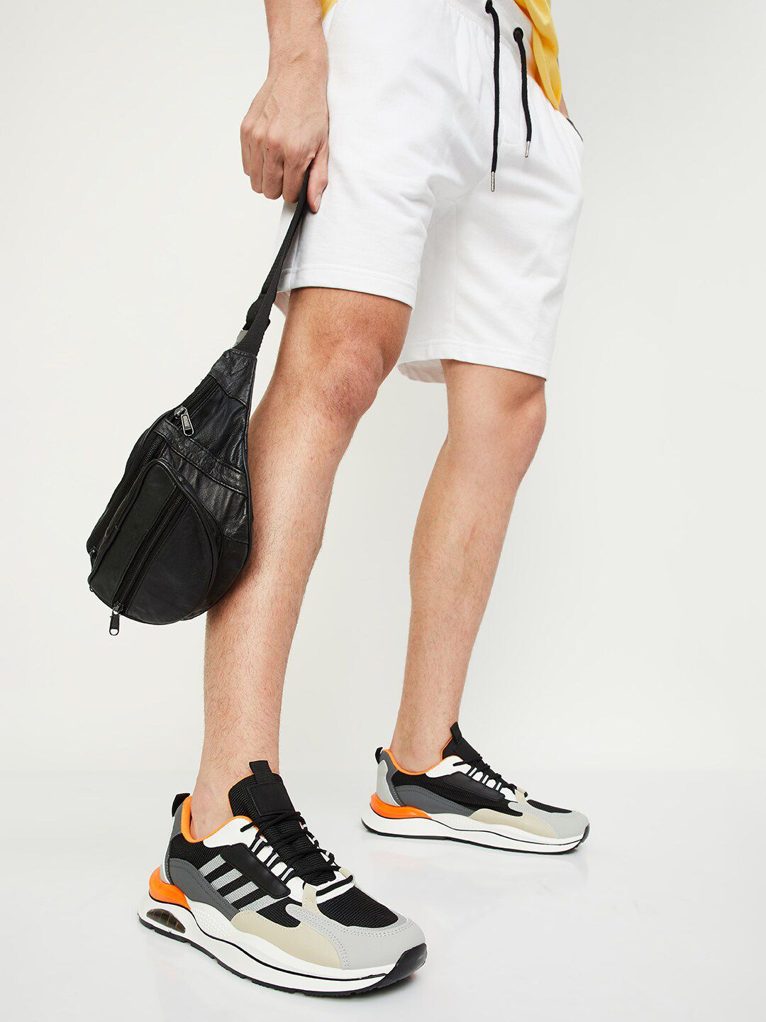  Max Men Colourblocked Lace-Up Running Shoes