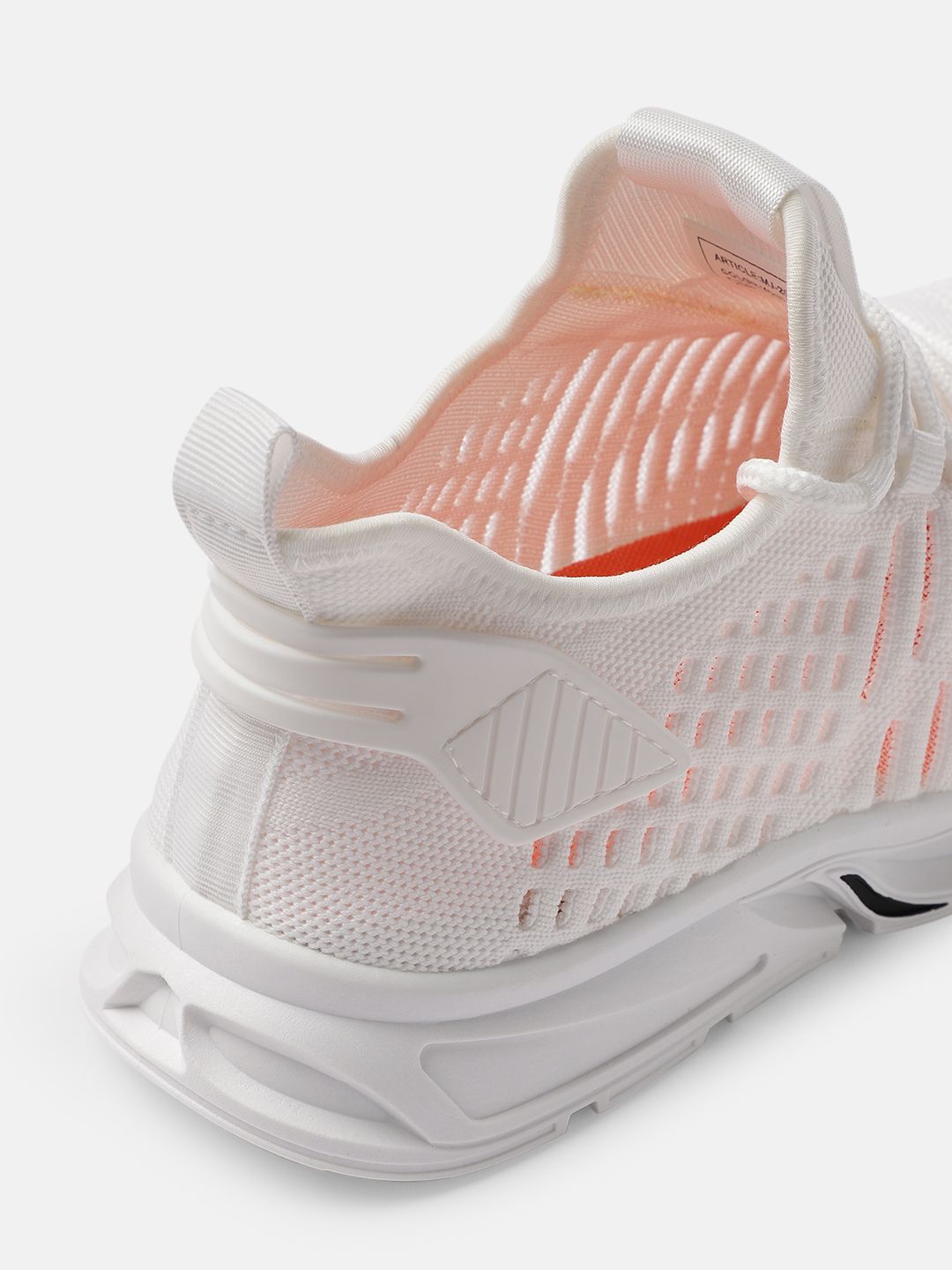  Mast & Harbour Men White Textured Running Shoes
