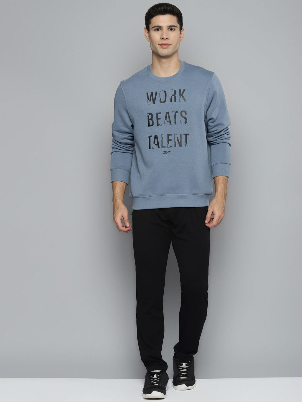  Reebok Men Blue Printed Performance Training Sweatshirt