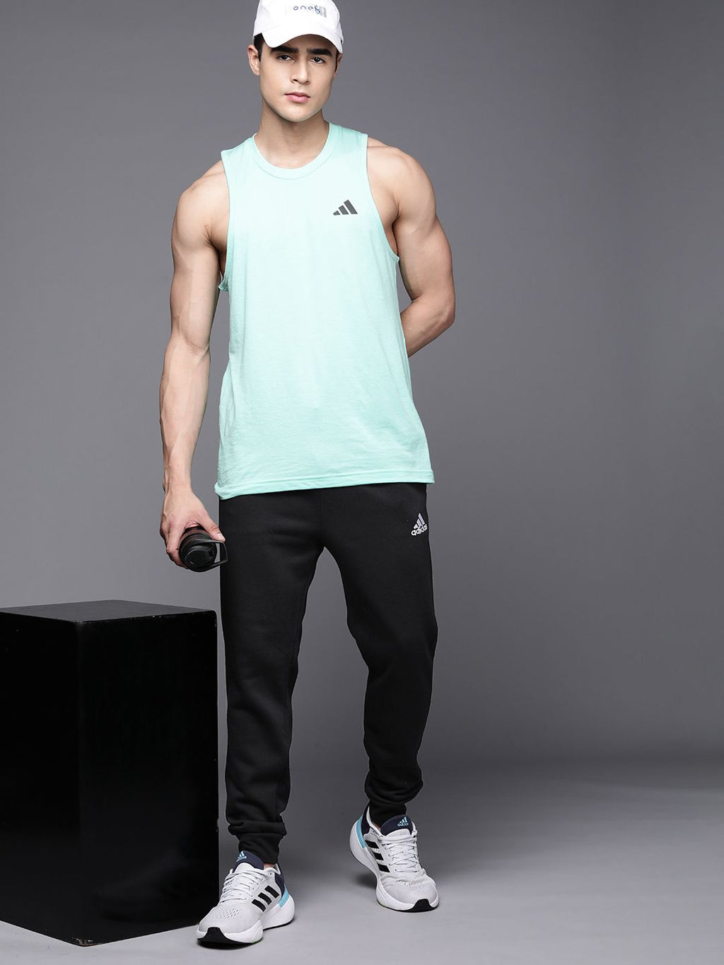  ADIDAS Men Essentials Fleece Solid Feel Cozy Tapered Joggers