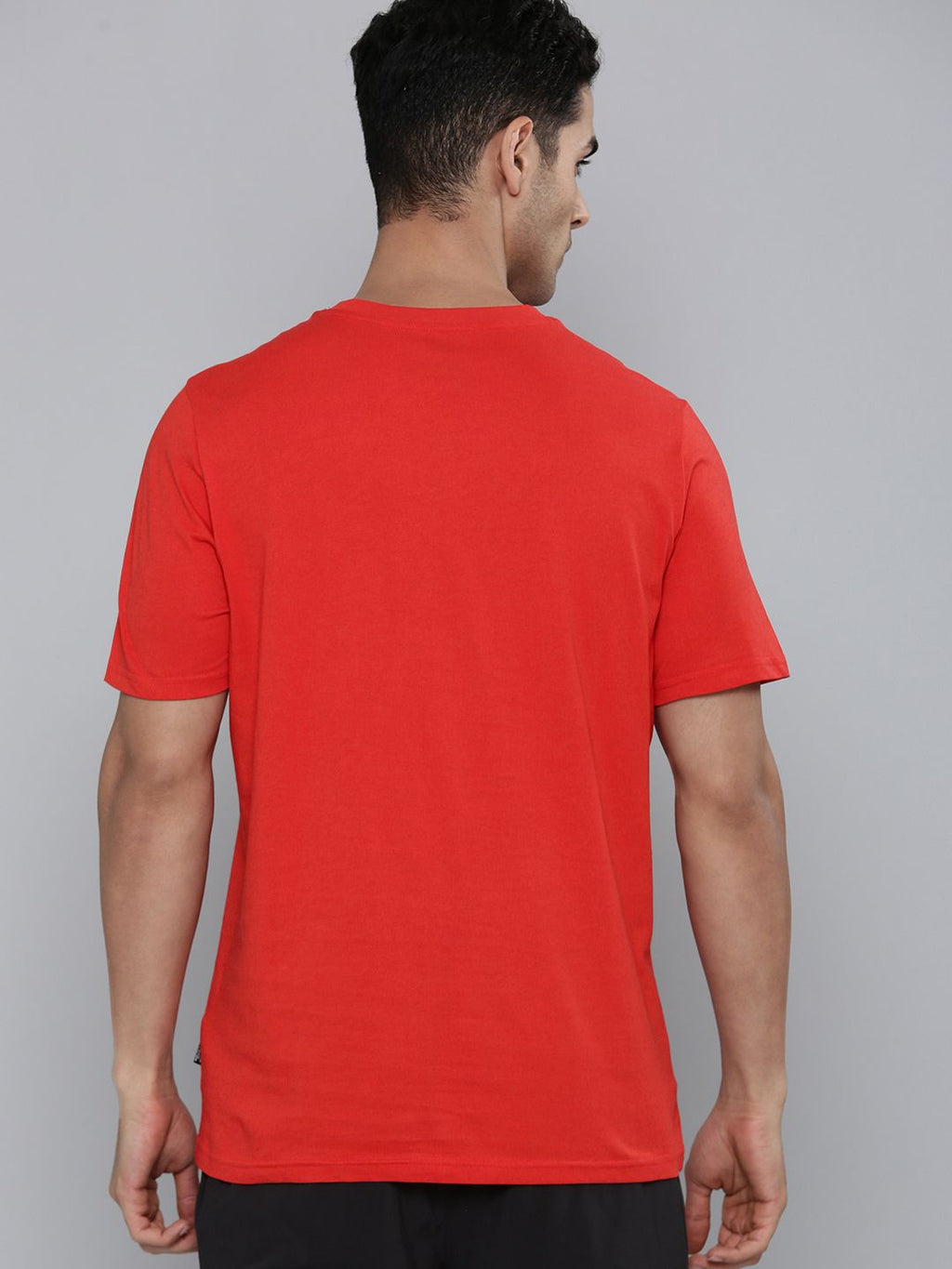  Puma Graphics Sneaker Printed Regular Fit Pure Cotton T-shirt