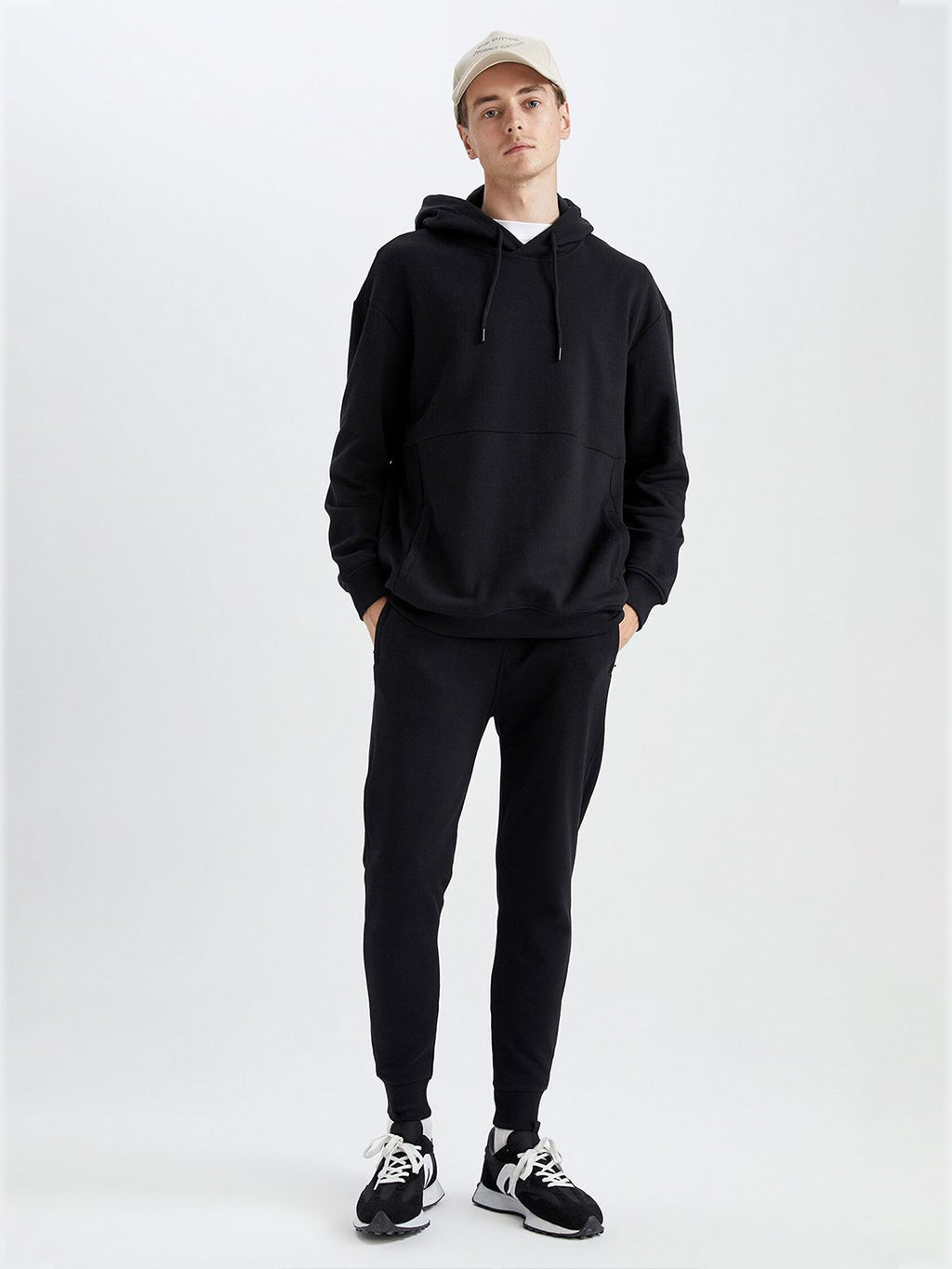  DeFacto Hooded Pullover Sweatshirt