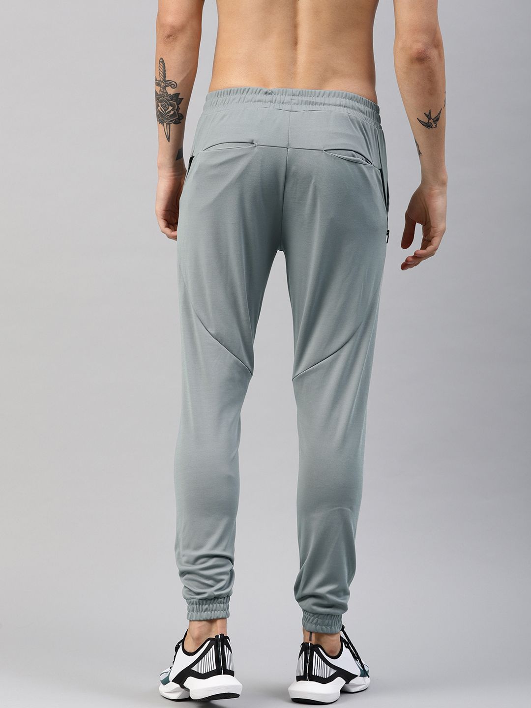  HRX By Hrithik Roshan Men Grey Solid Regular Fit Training Joggers