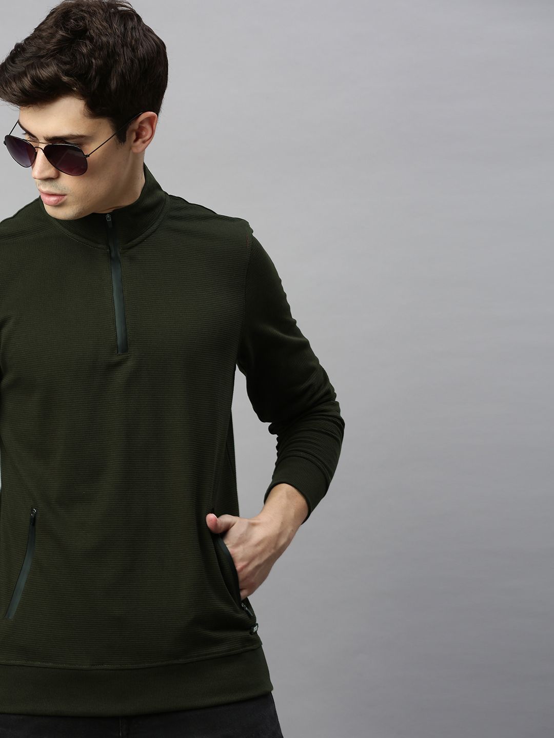 WROGN Men Olive Green Solid Slim Fit Sweatshirt