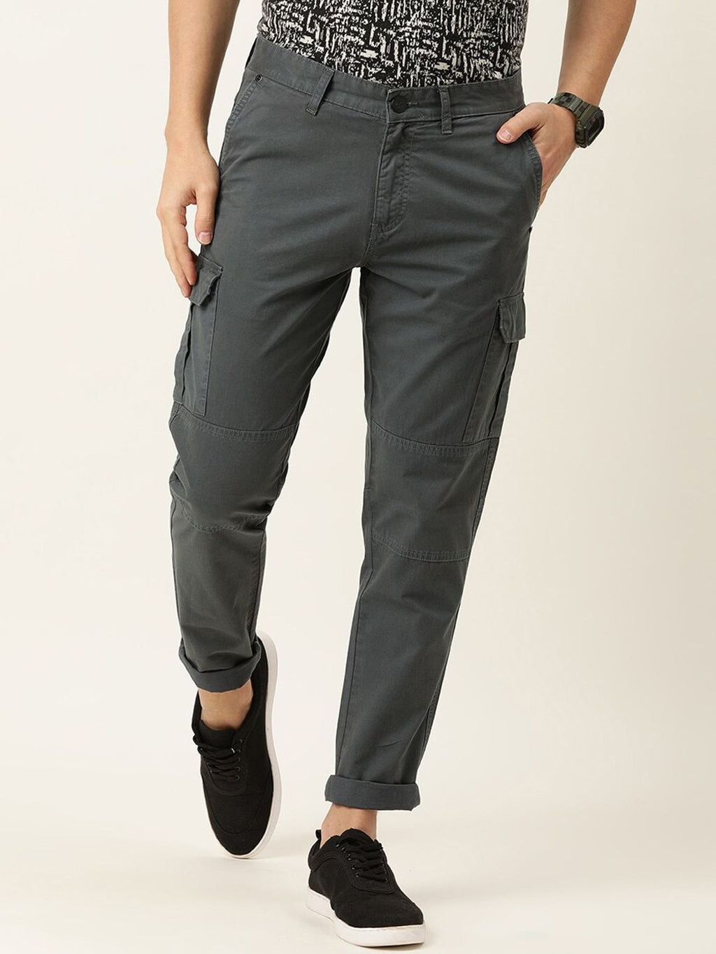  IVOC Men Grey Slim Fit Cotton Cargos Trousers