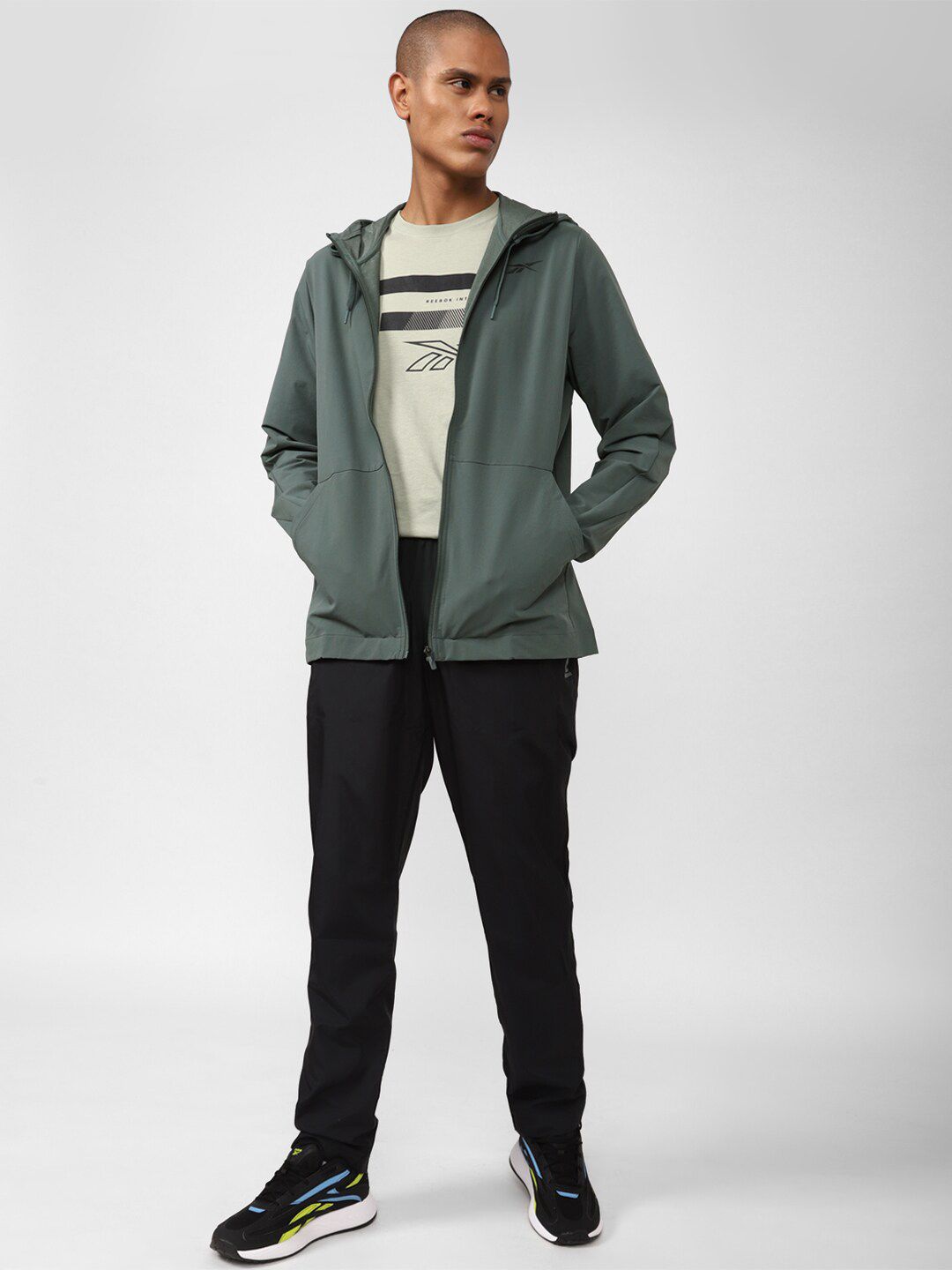  Reebok Men Ltwt Woven FZ Hooded Sweatshirt