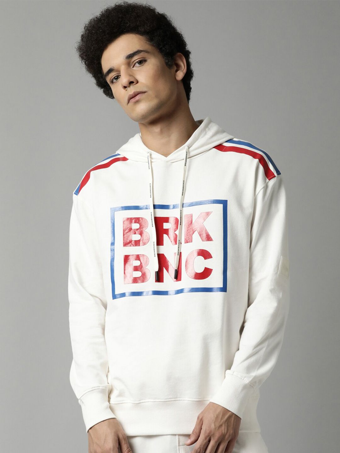  Breakbounce Men Off White Printed Hooded Pure Cotton Sweatshirt