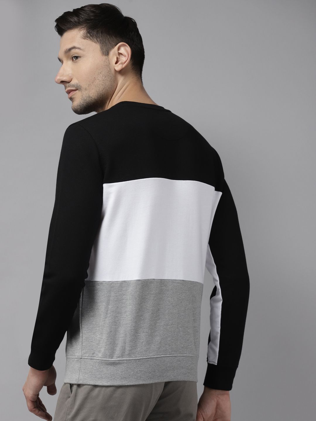  Blackberrys Men Black & White Colourblocked Sweatshirt