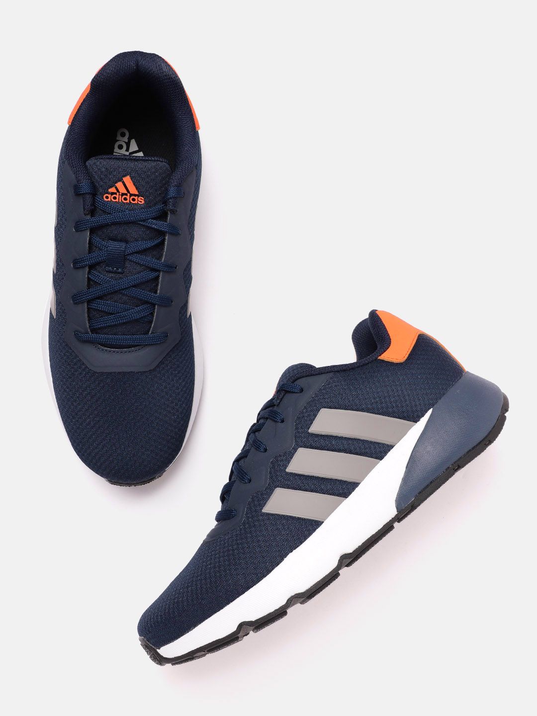  ADIDAS Men Woven Design Amalgo Running Shoes