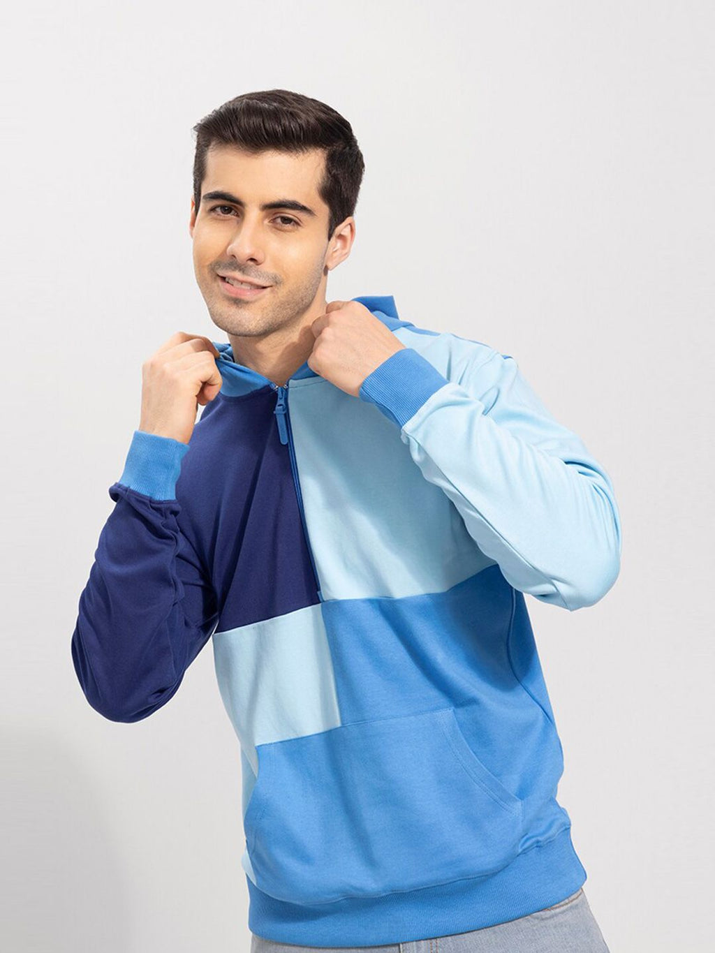  Snitch Men Blue Colourblocked Hooded Cotton Sweatshirt