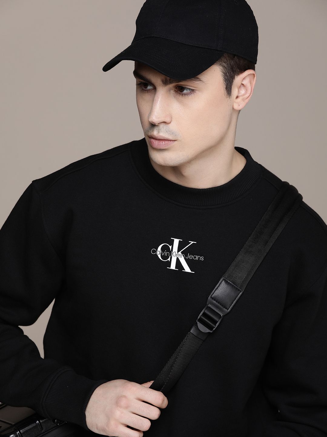  Calvin Klein Jeans Brand Logo Printed Casual Sweatshirt