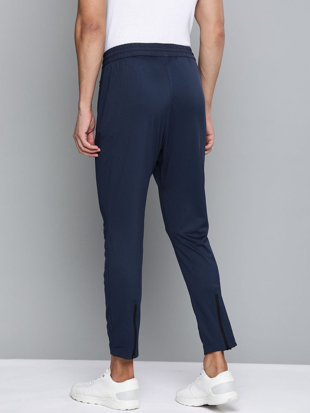  Reebok Men Navy Blue Solid Training WOR Knit Track Pants