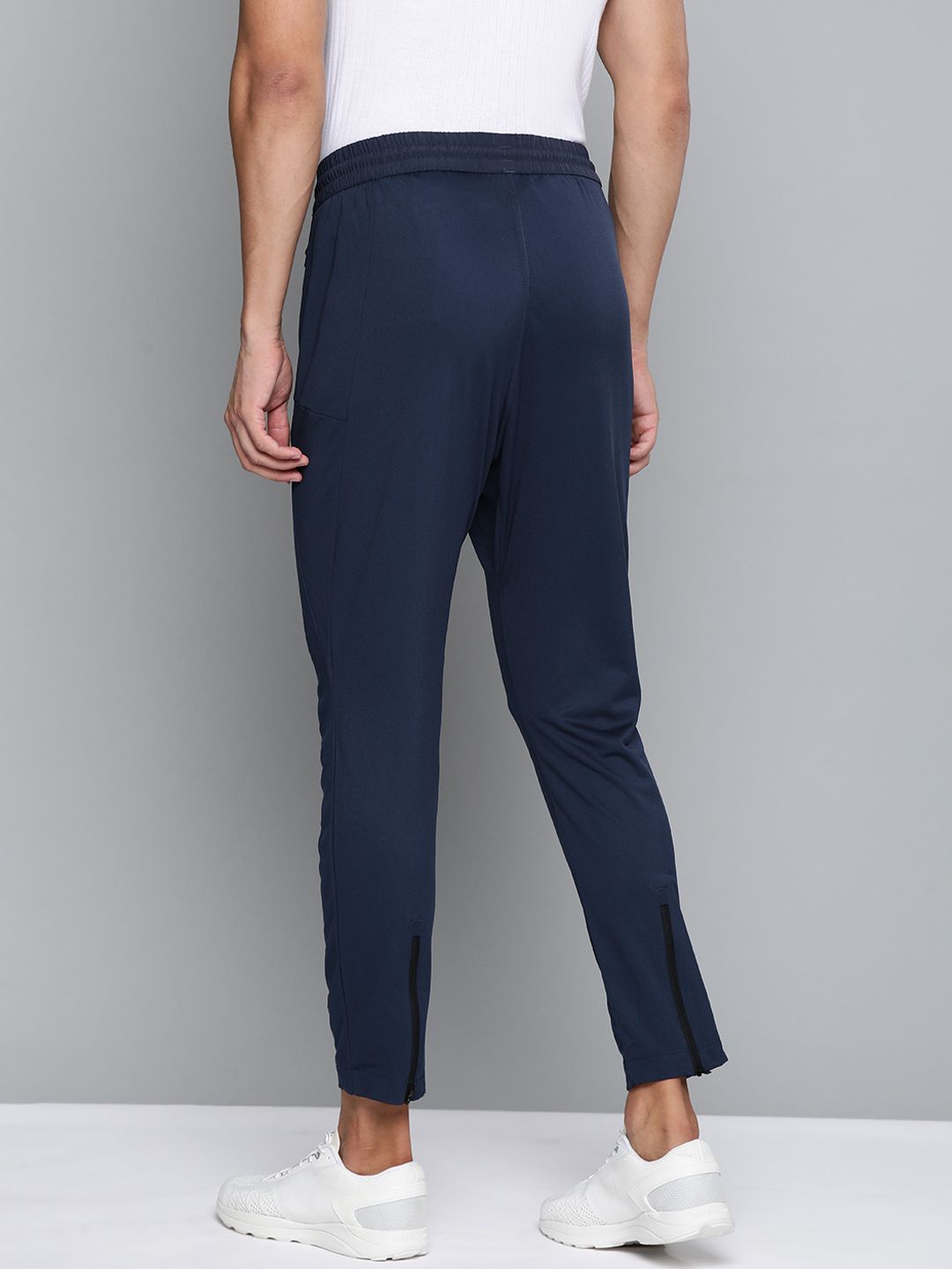  Reebok Men Navy Blue Solid Training WOR Knit Track Pants