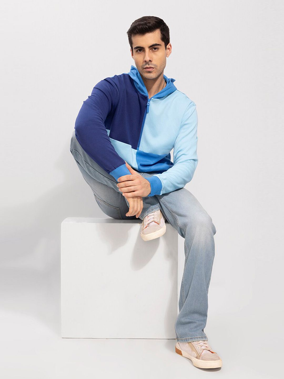  Snitch Men Blue Colourblocked Hooded Cotton Sweatshirt
