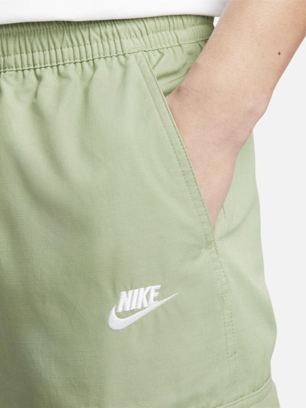  Nike Men Club Woven Cotton Cargo Track Pants