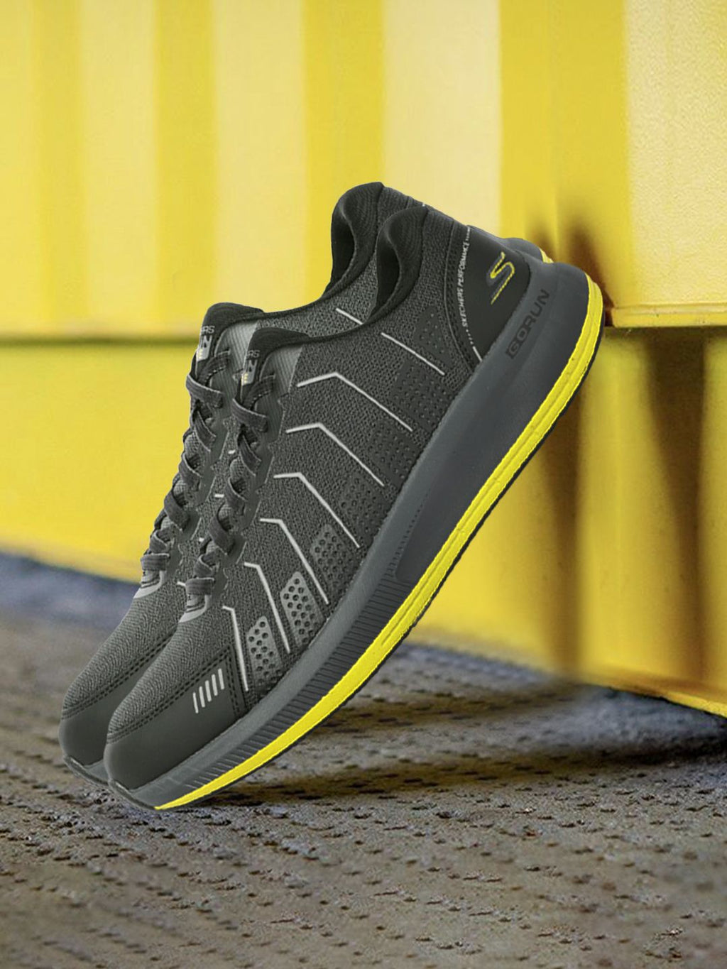  Skechers Men Black GO RUN PULSE-ALANINE Running Shoes