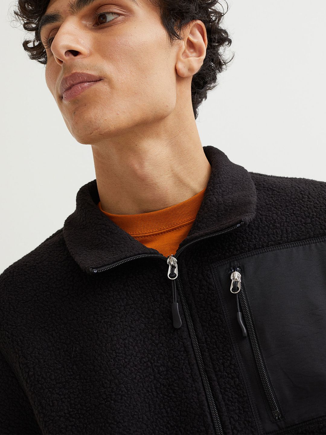  H&M Men Black Regular Fit THERMOLITE Teddy Top