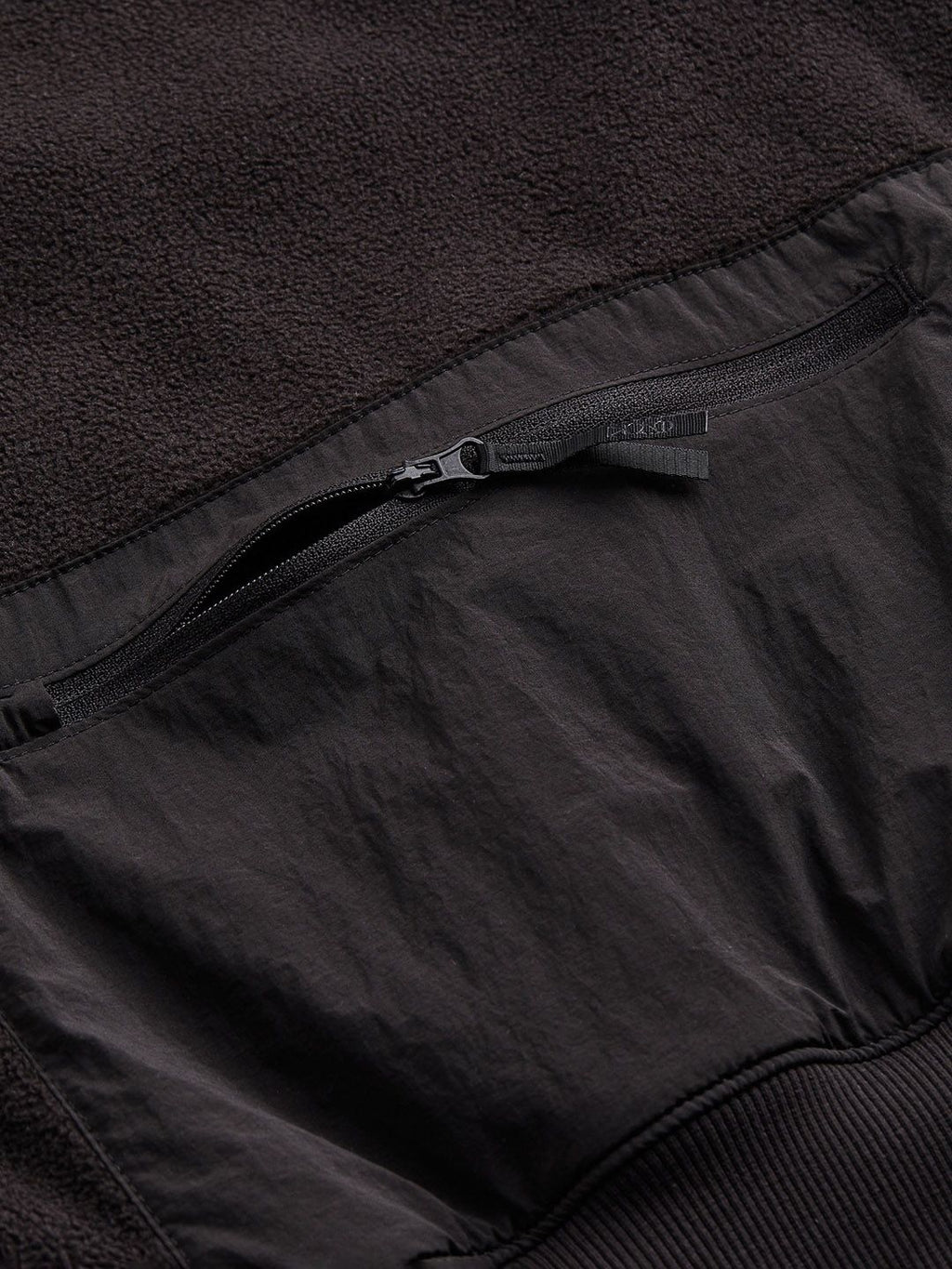  H&M Pocket Detail Fleece Sweatshirt