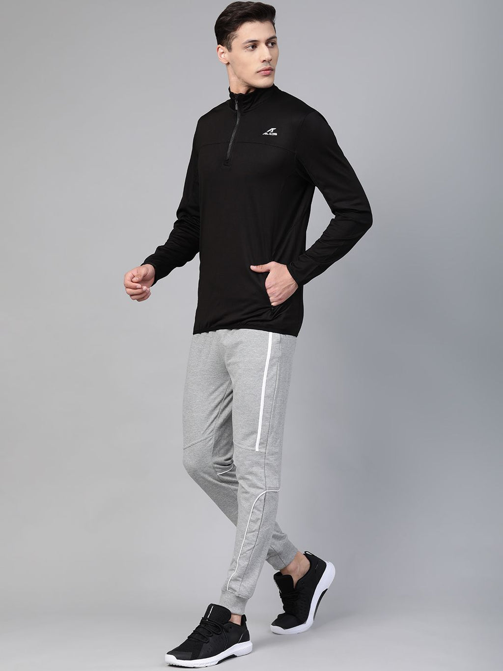  Alcis Men Black Solid Training Sweatshirt