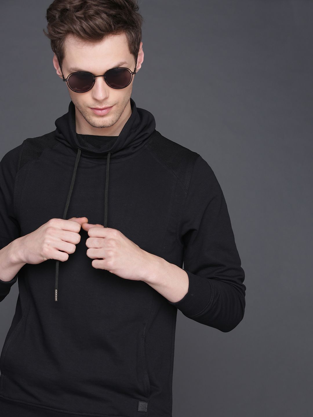  WROGN Men Black Solid Slim Fit Sweatshirt