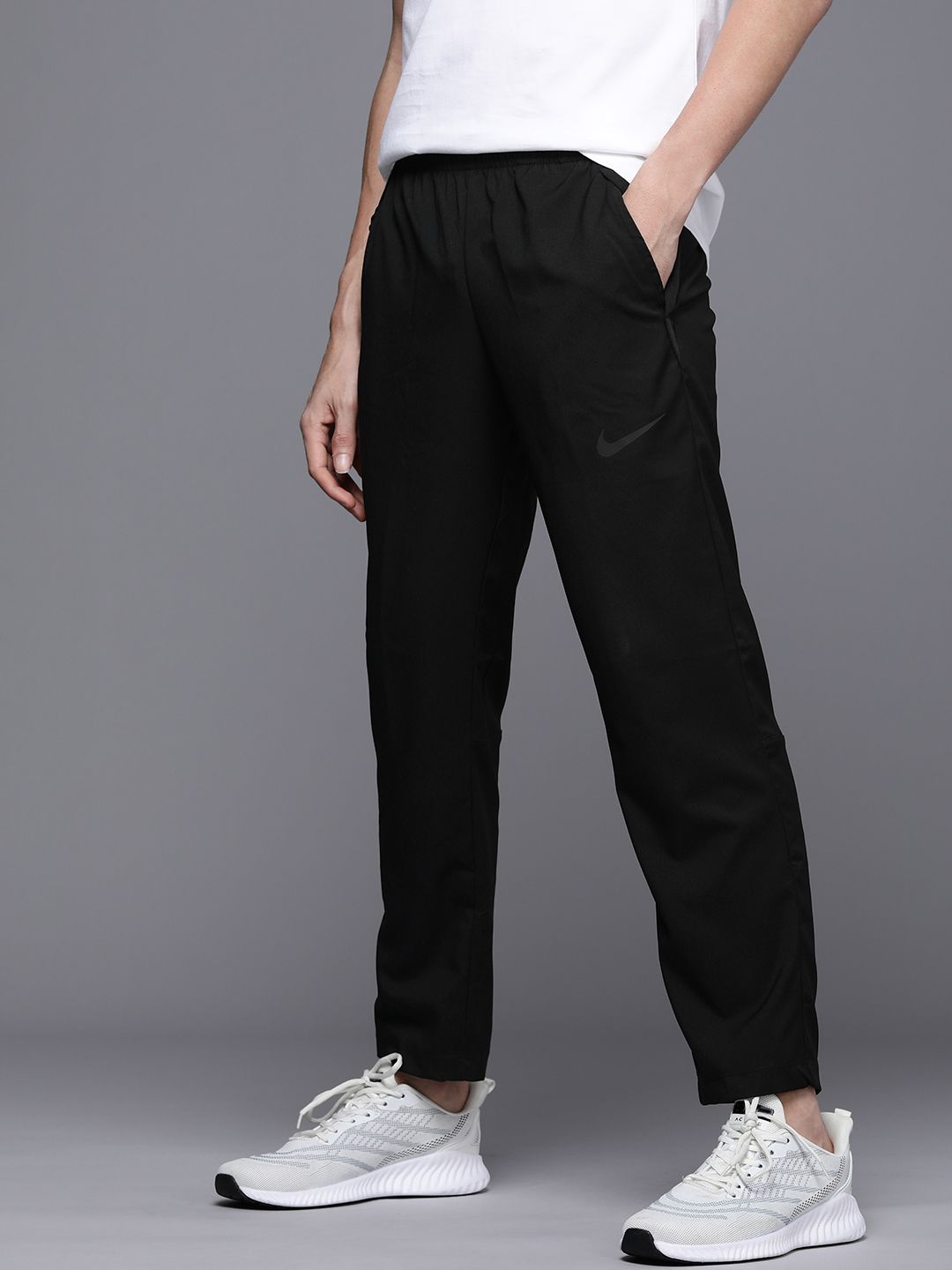  Nike Men Dri-Fit Standard Woven Training Track Pants