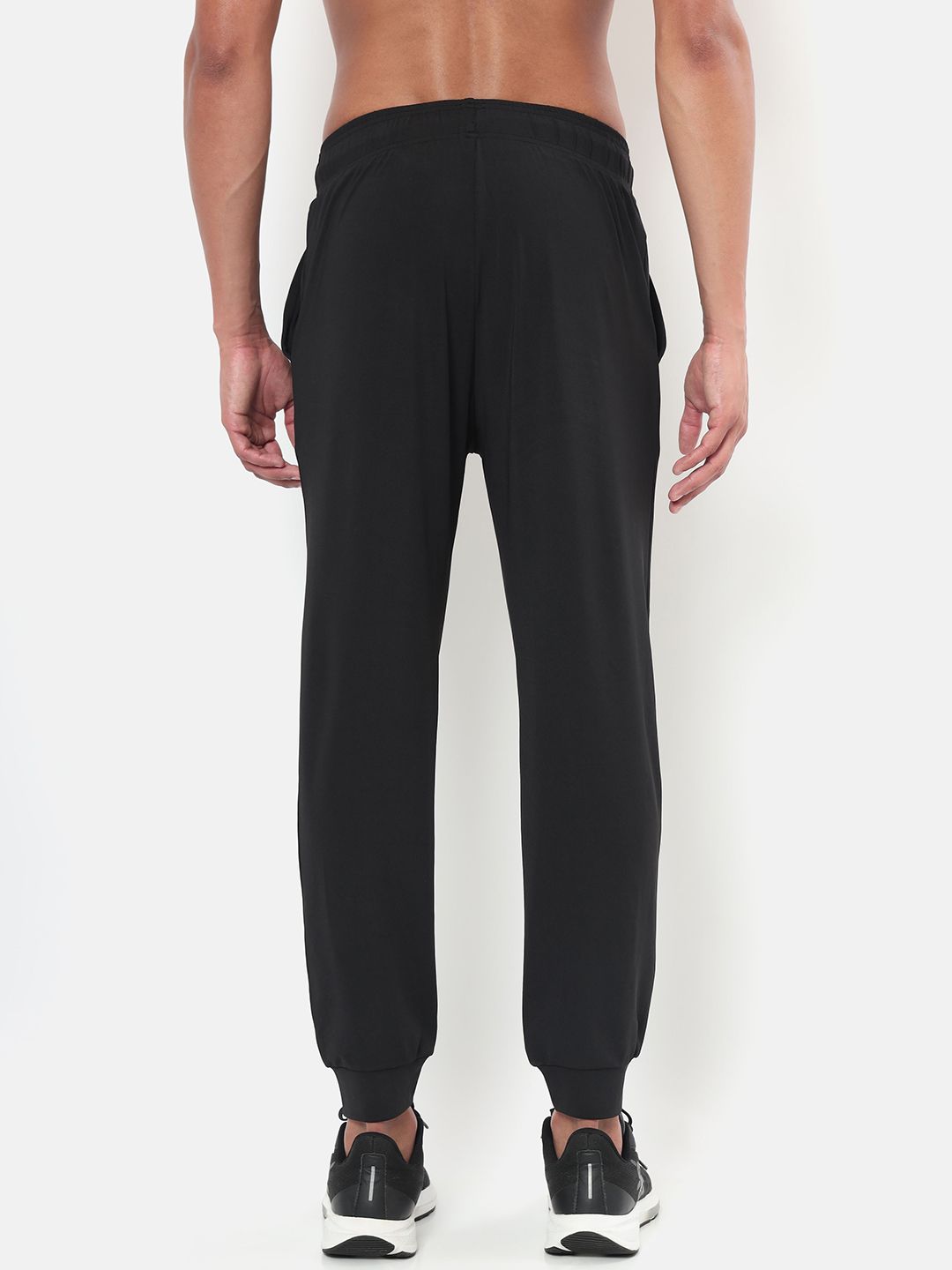  Cultsport Men Typography Printed Flydry Joggers