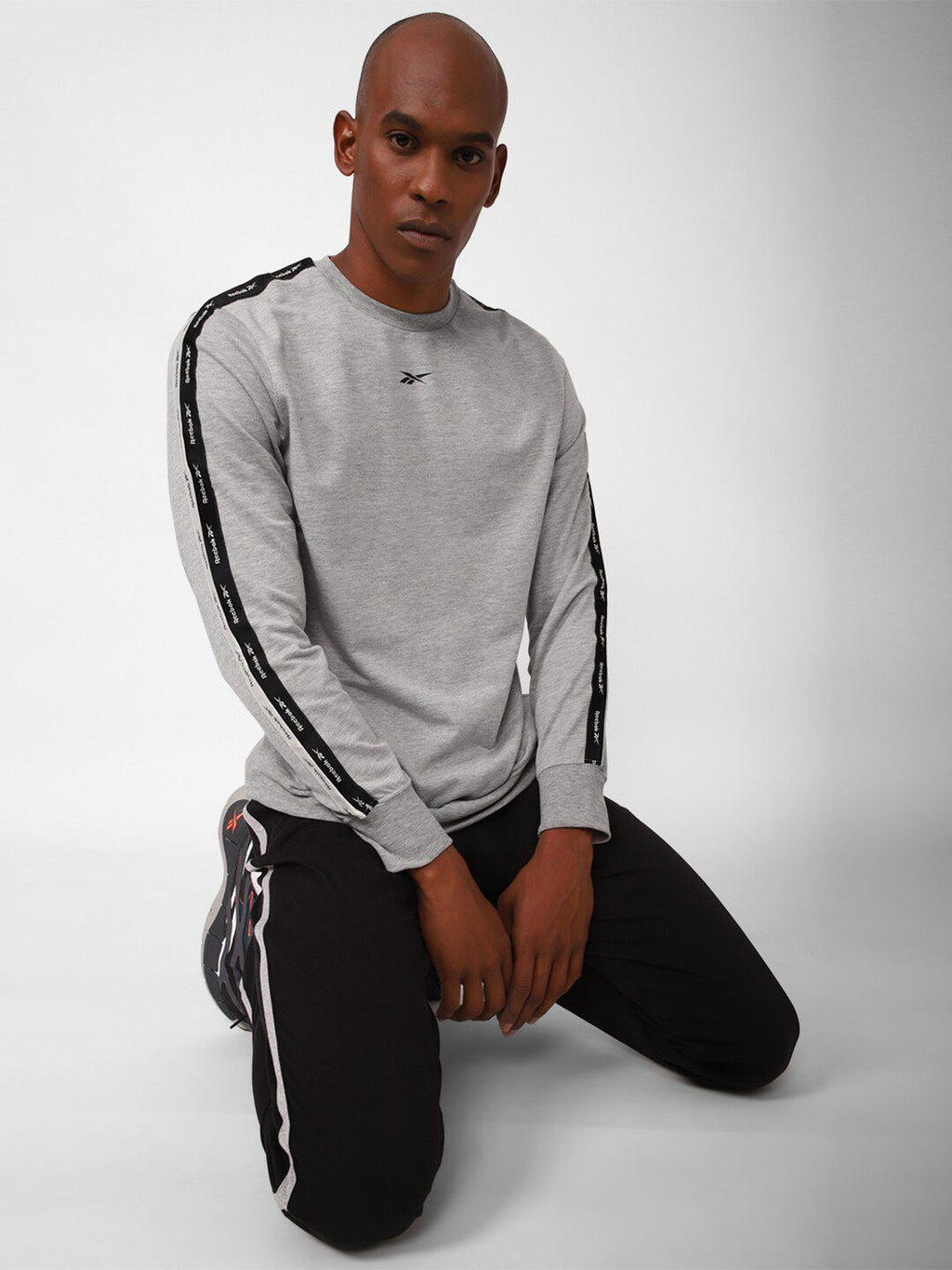  Reebok Men Training Essentials Dual Tape Enh Sweatshirt