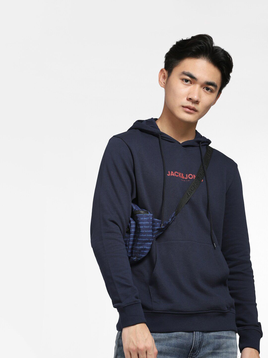  Jack & Jones Men Blue Printed Hooded Sweatshirt