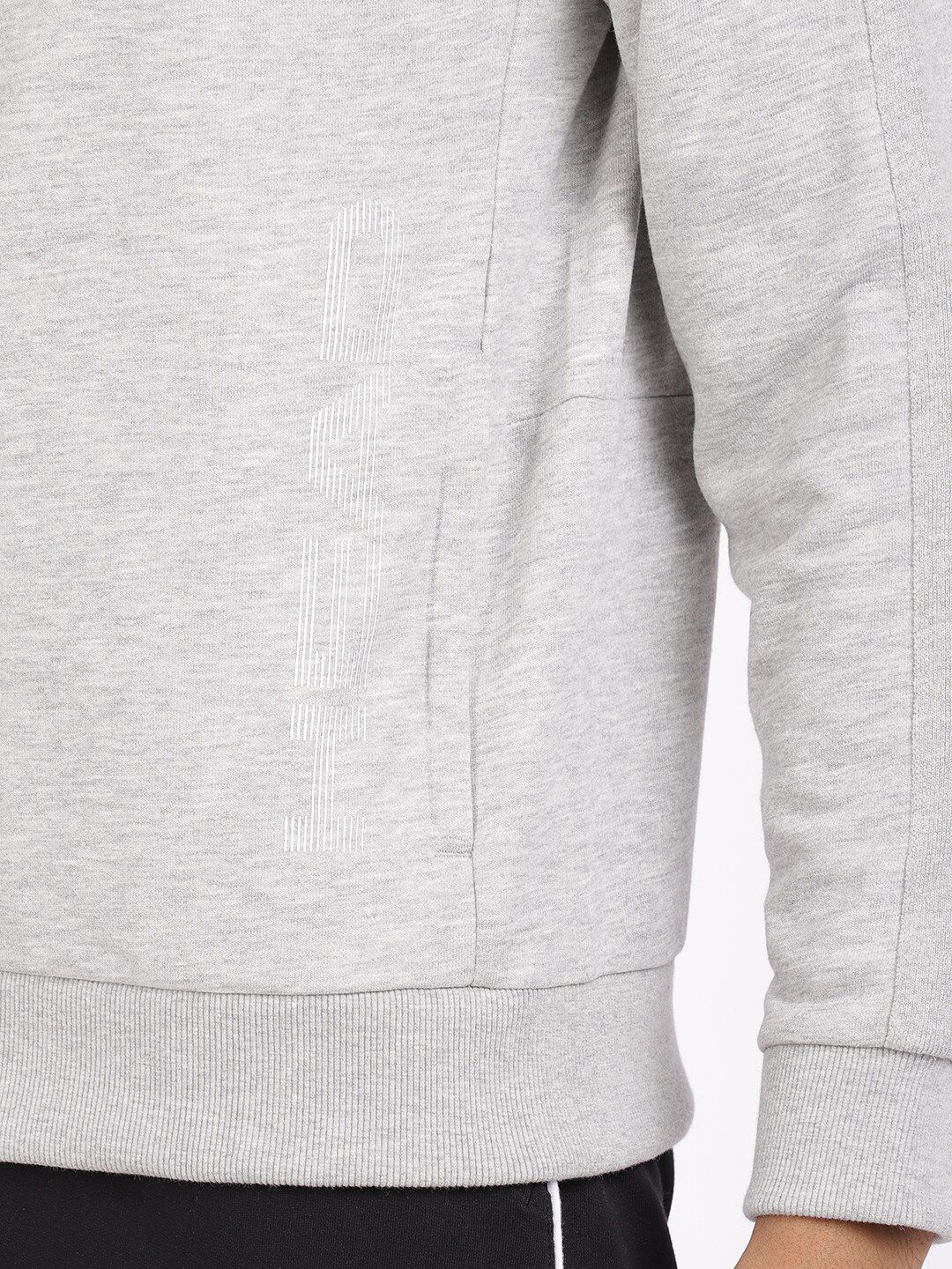  Head Men Grey Solid Hooded Sweatshirt