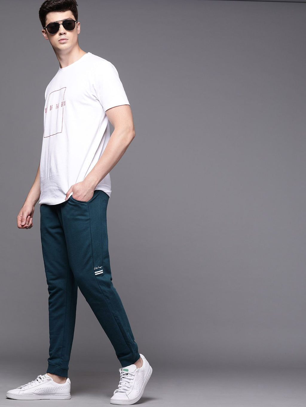  WROGN Men Teal Blue Slim Fit Solid Cropped Joggers With Printed Details