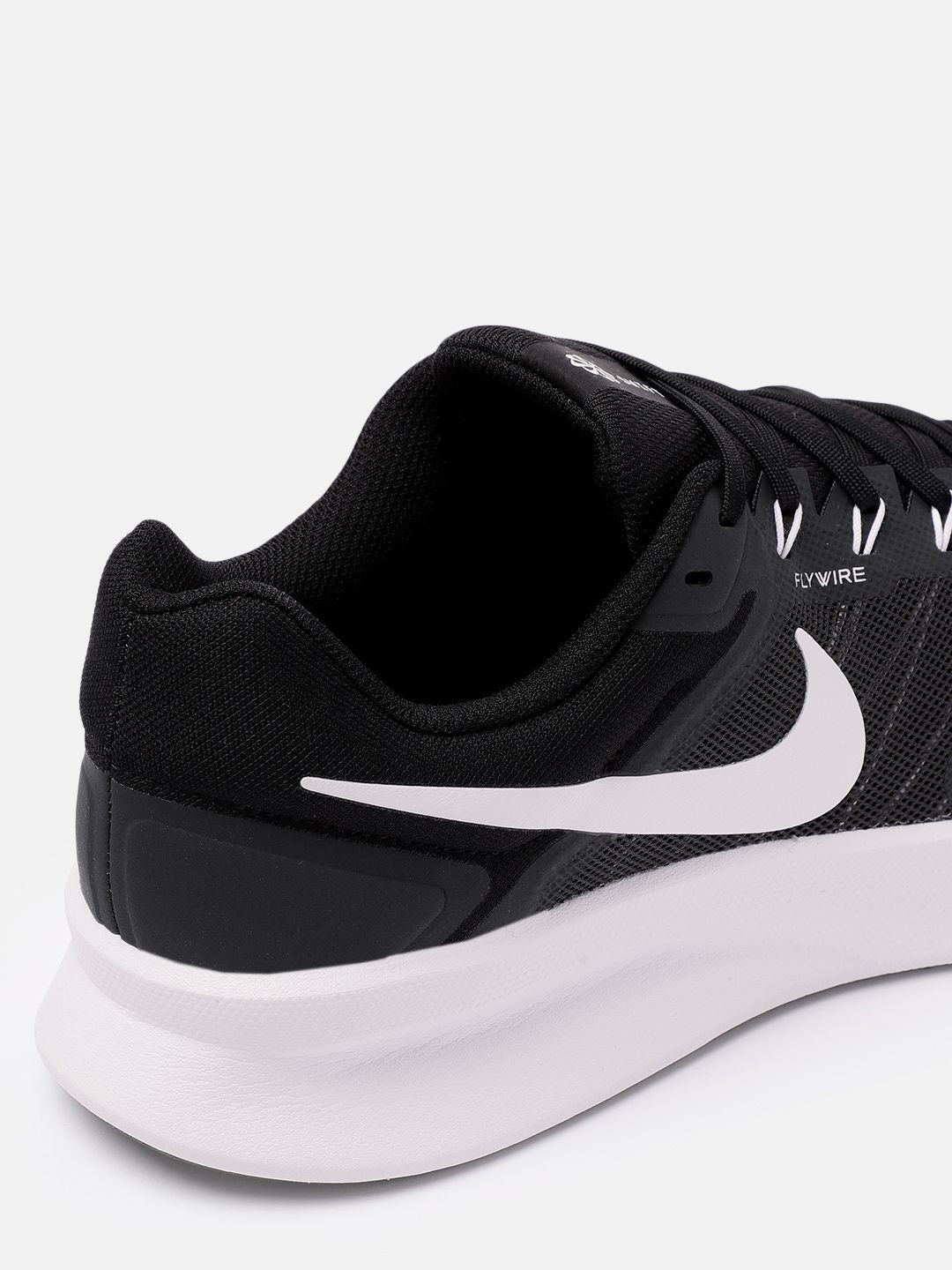  Nike Men Solid Run Swift 3 Road Running Shoes