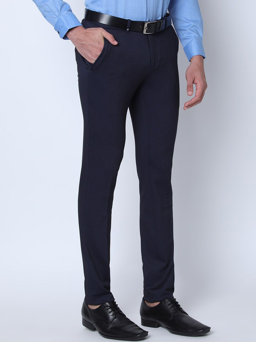  Oxemberg Men Mid Rise Slim Fit Formal Trousers