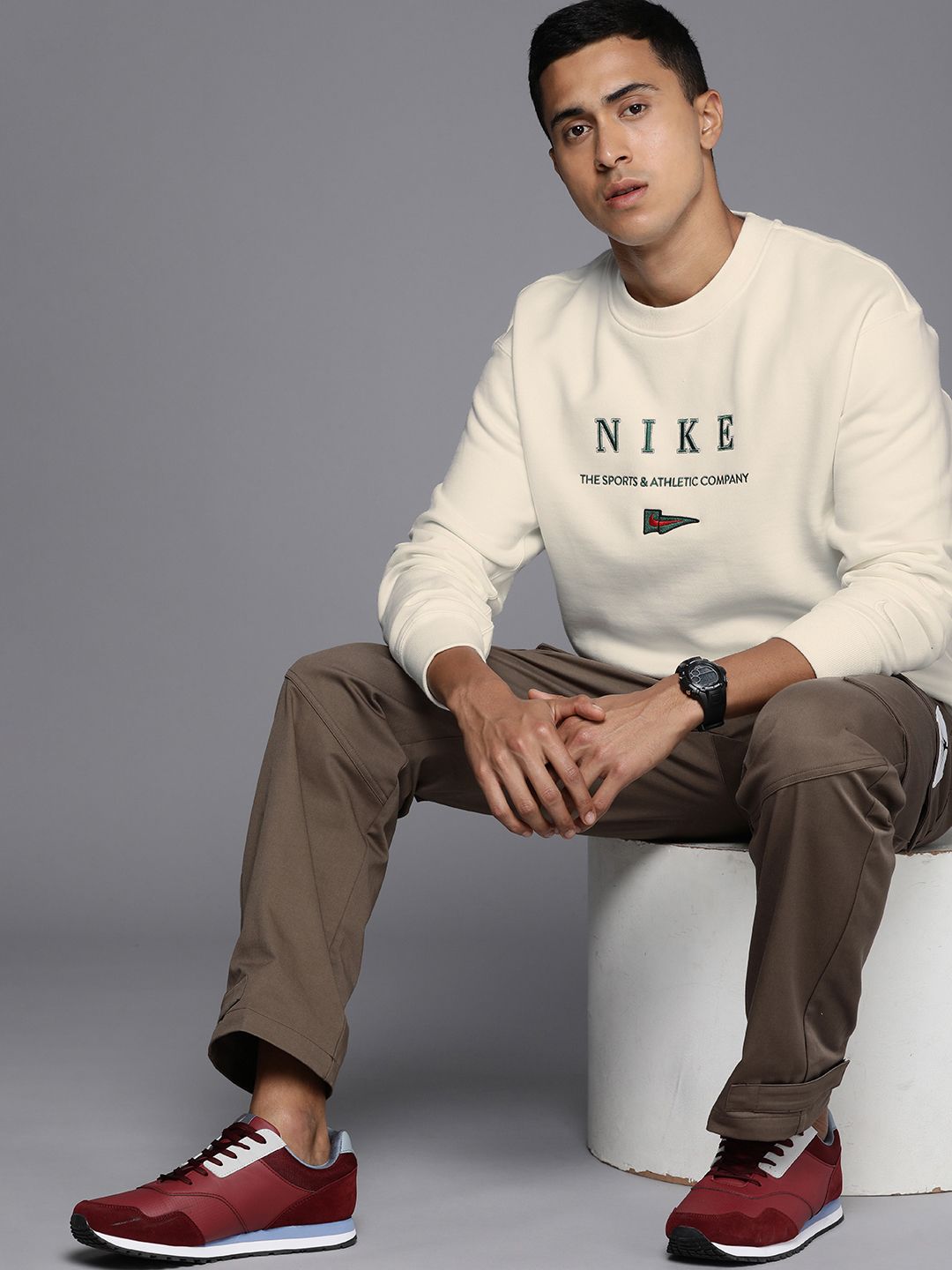  Nike Embroidered Brand Logo Loose Fit NSW CRW FLC HWYWT NCPS Sweatshirt