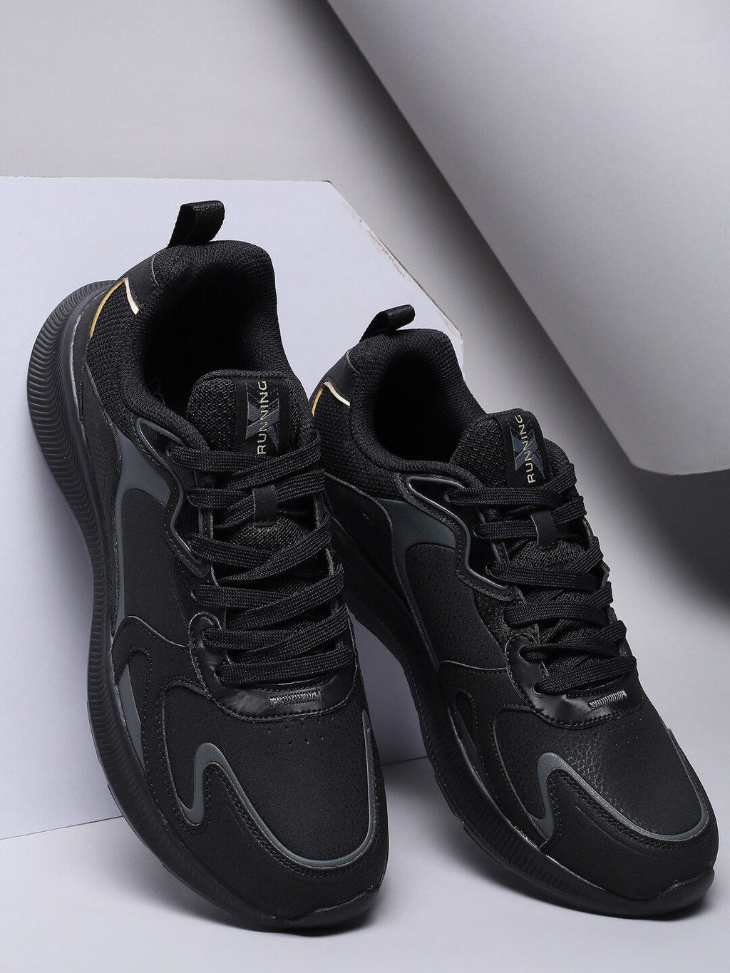  Xtep Men Lightweight Super Grip EVA Non-Marking Running Shoes