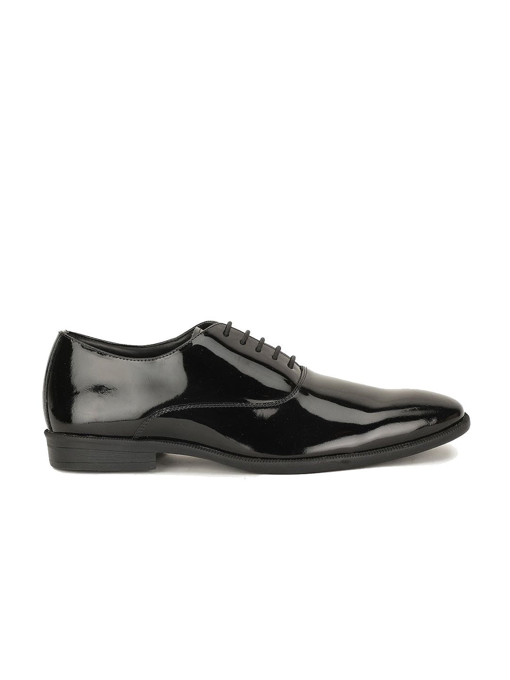  Bata Men Round Toe Formal Oxfords