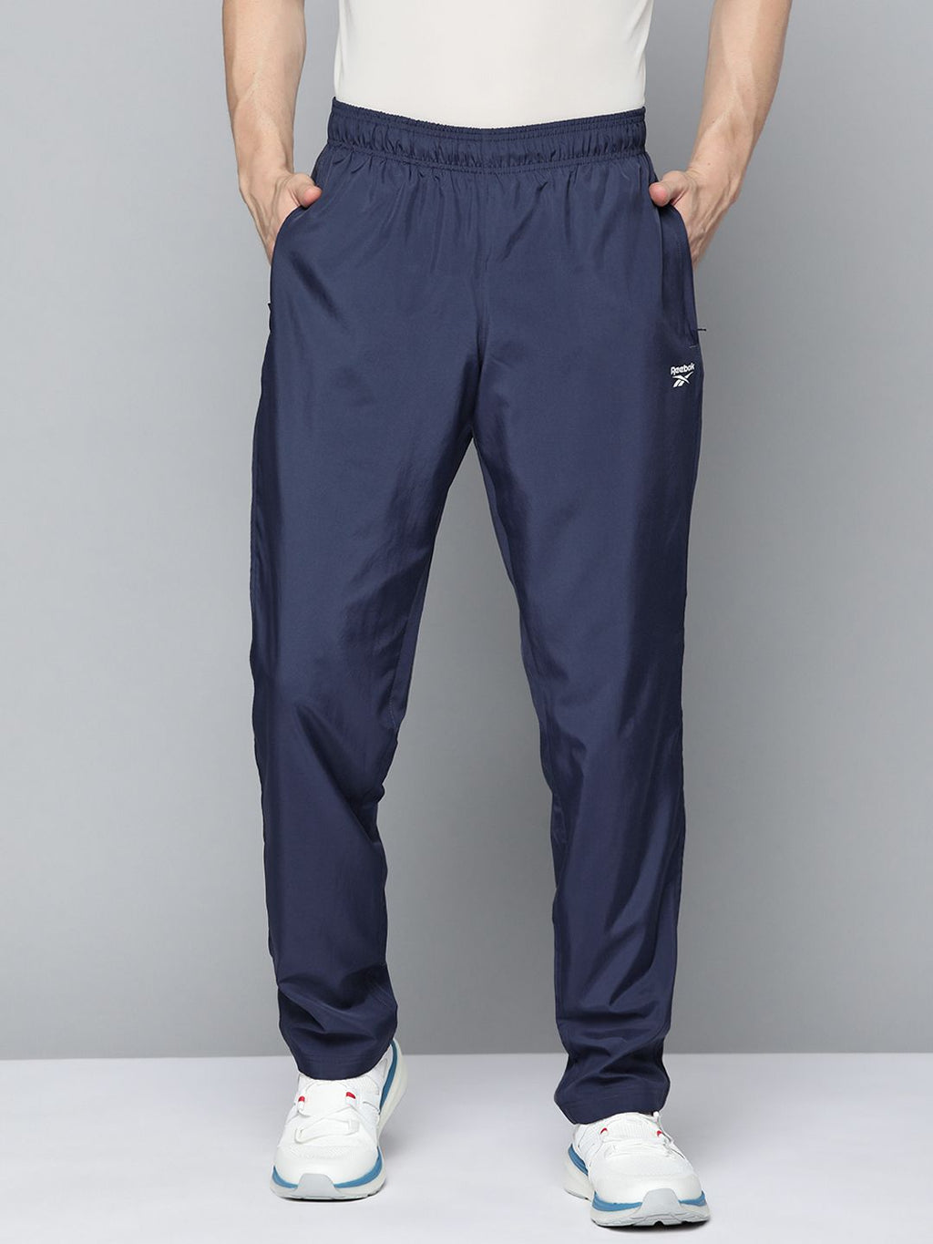  Reebok Men Navy Blue Solid TE WVN OH Training Track Pants