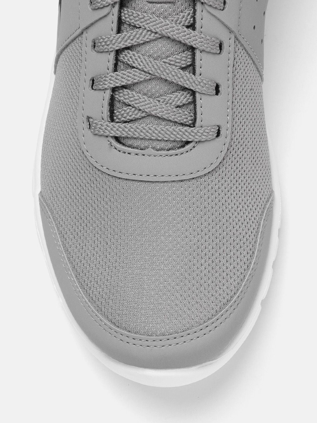  Reebok Men Woven Design Traveller LP Running Shoes