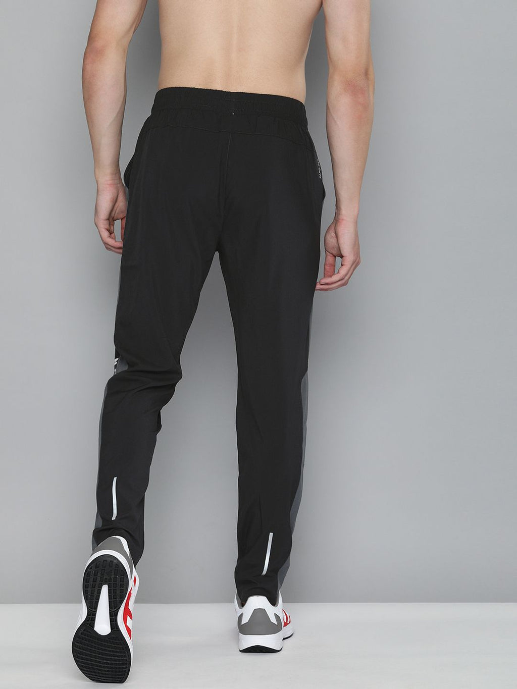  HRX By Hrithik Roshan Men Jet Black & Anthracite Colourblock Slim Fit Rapid-Dry Antimicrobial Training Track Pants