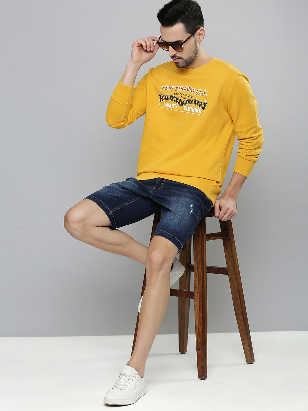  Levis Men Yellow Printed Pure Cotton Sweatshirt