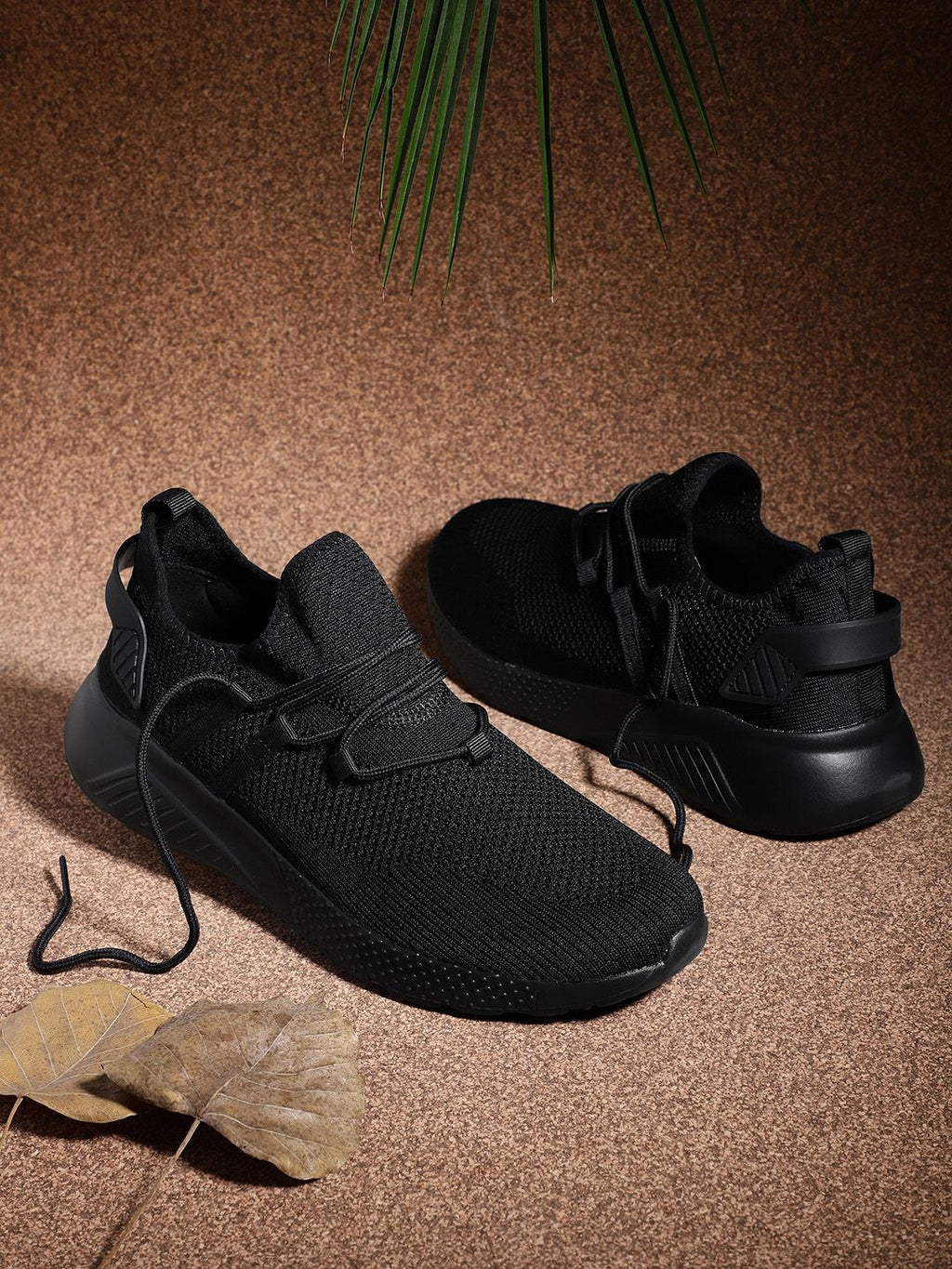  Roadster Men Black Running Sports Shoes