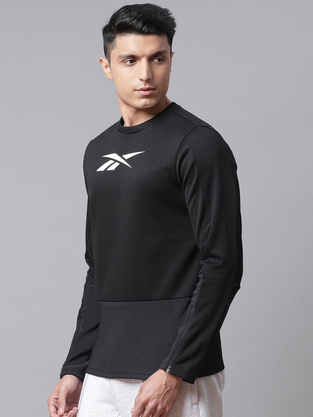  Reebok Men Black Solid Crew Sweatshirt