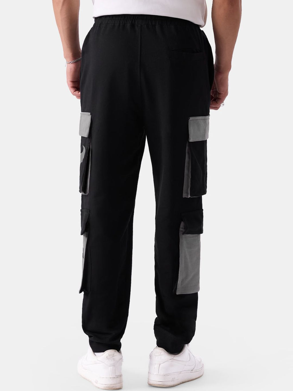  The Souled Store Black & Grey Men Mid-Rise Batman Printed Cargo-Joggers