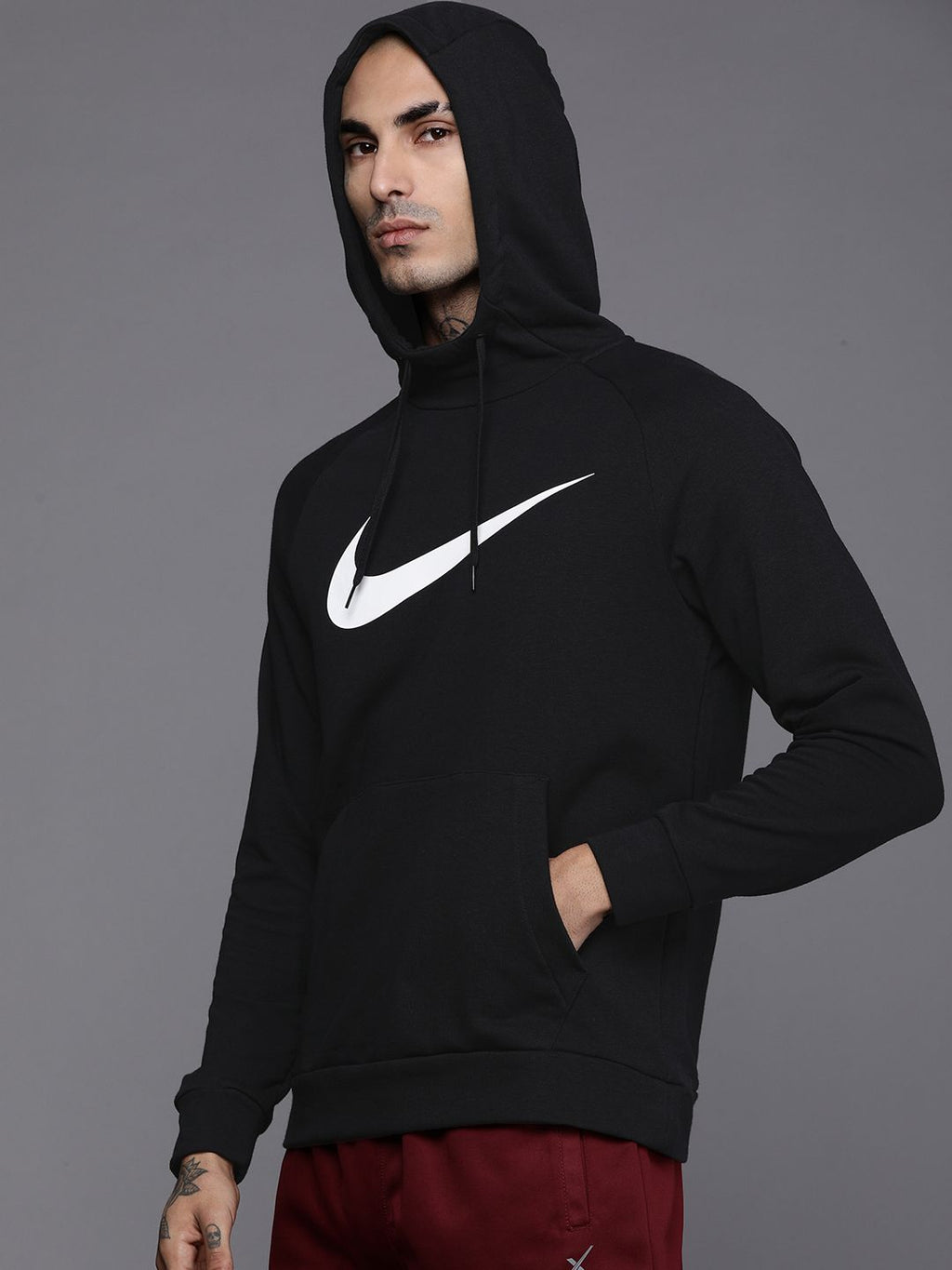  Nike Men Black Printed Dri-Fit Hooded Training Sweatshirt