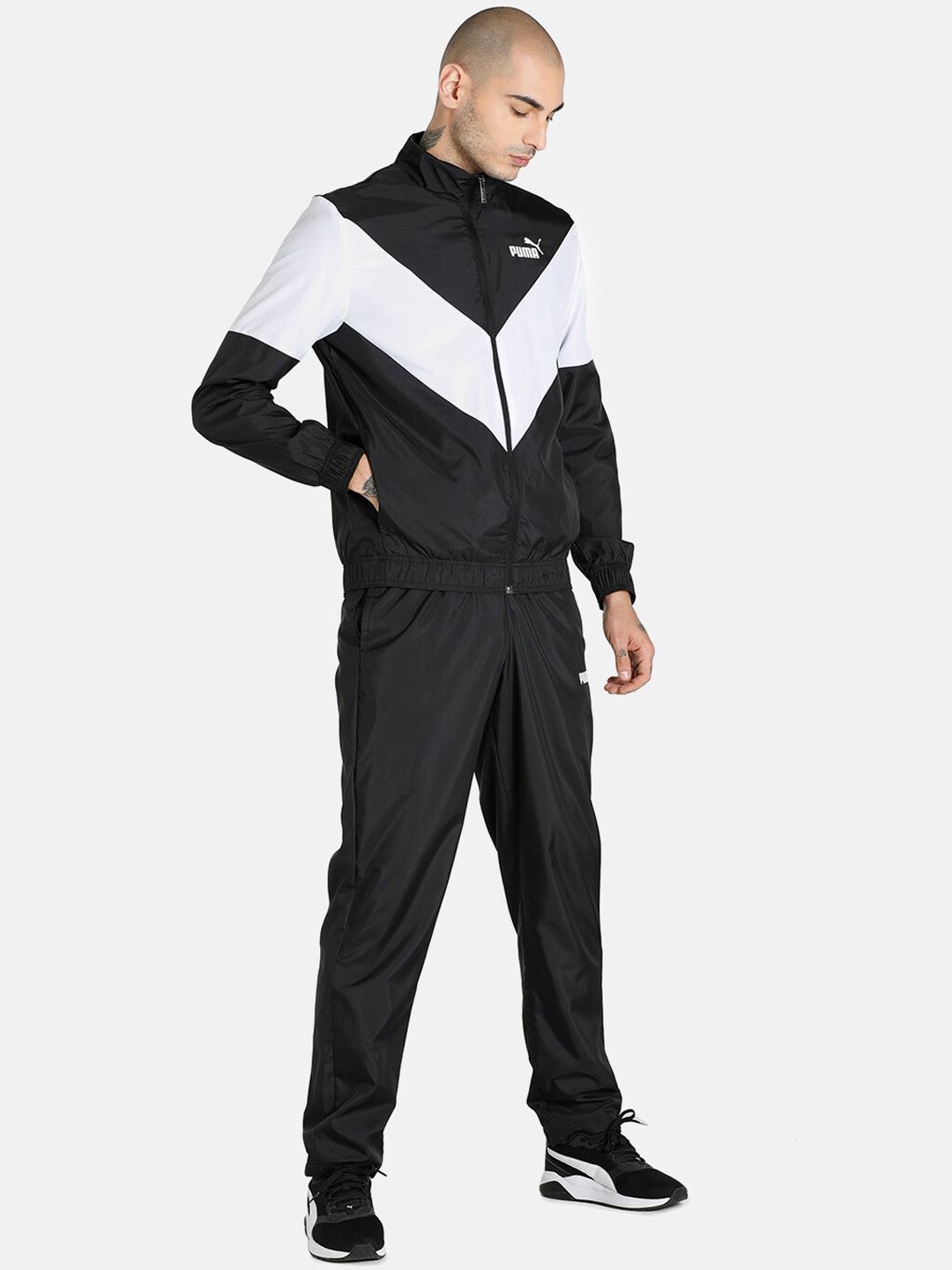  Puma Men Black & White Colourblocked Regular Fit Tracksuit